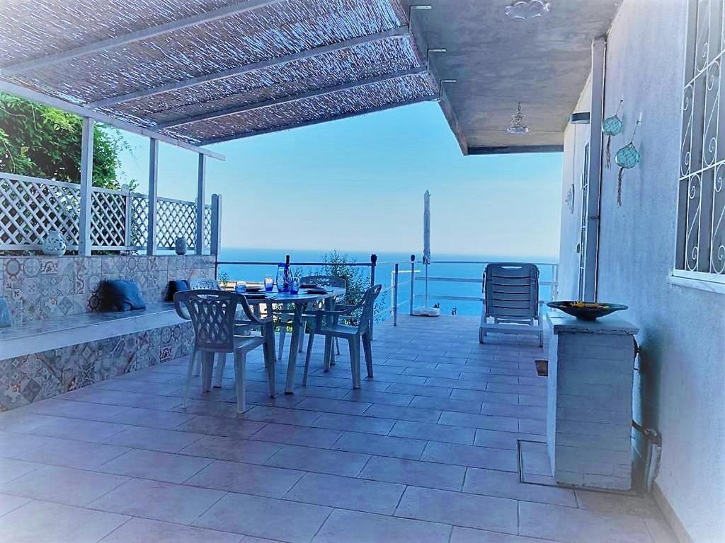 Residenza Jonica Apartment Летояни Екстериор снимка